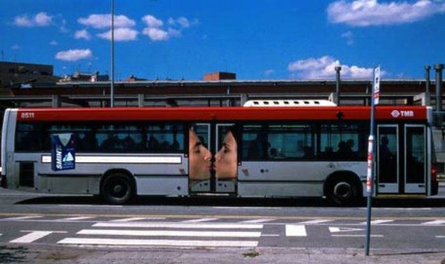 bus710.jpg